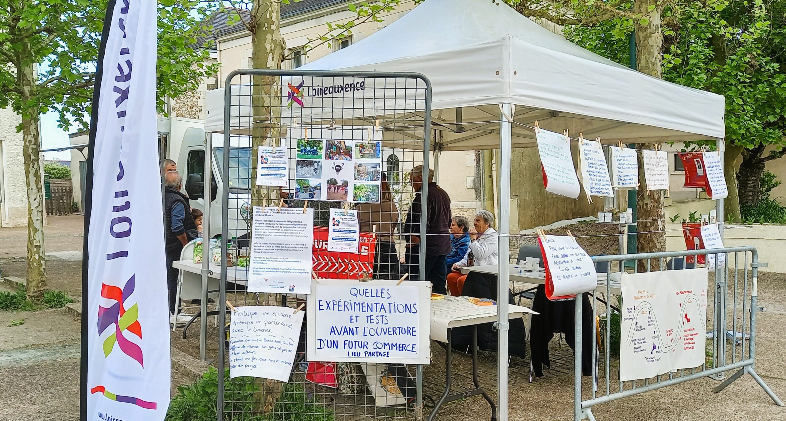 stand porteur de paroles La Chpelle St Sauveur
